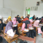 Mahasiswa Belajar Menulis Berita